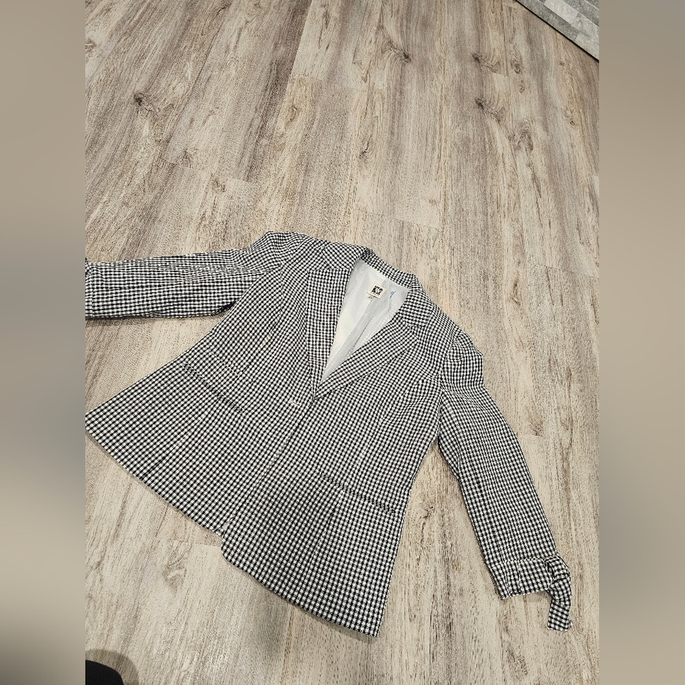 Women's Black and White  Blazer